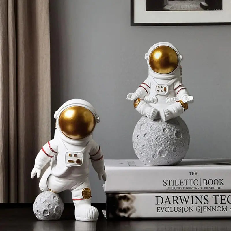 Nova Escultura de Astronauta em Miniatura para Decoração.