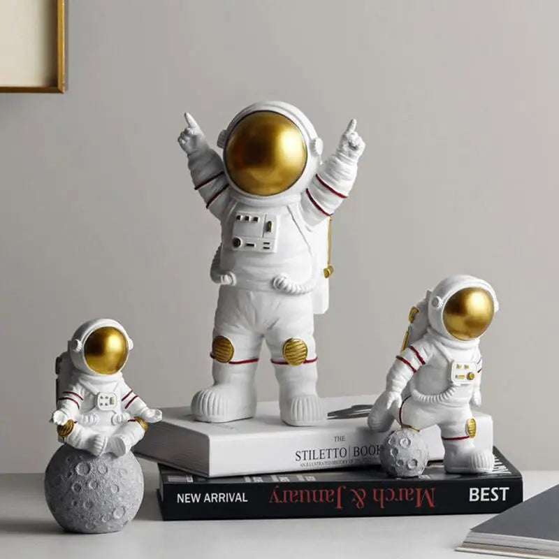 Nova Escultura de Astronauta em Miniatura para Decoração.