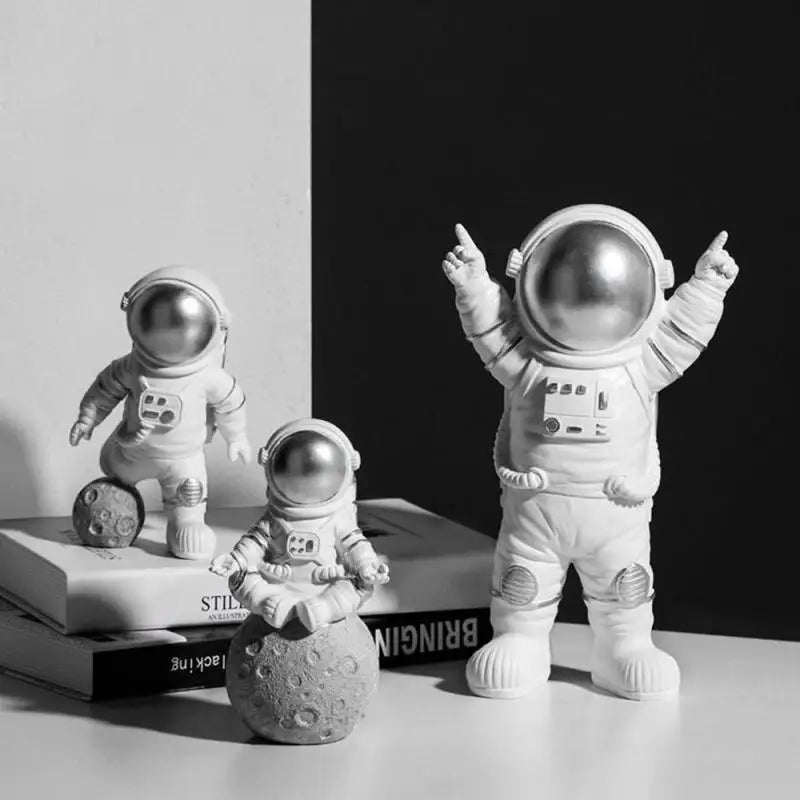 Nova Escultura de Astronauta em Miniatura para Decoração.