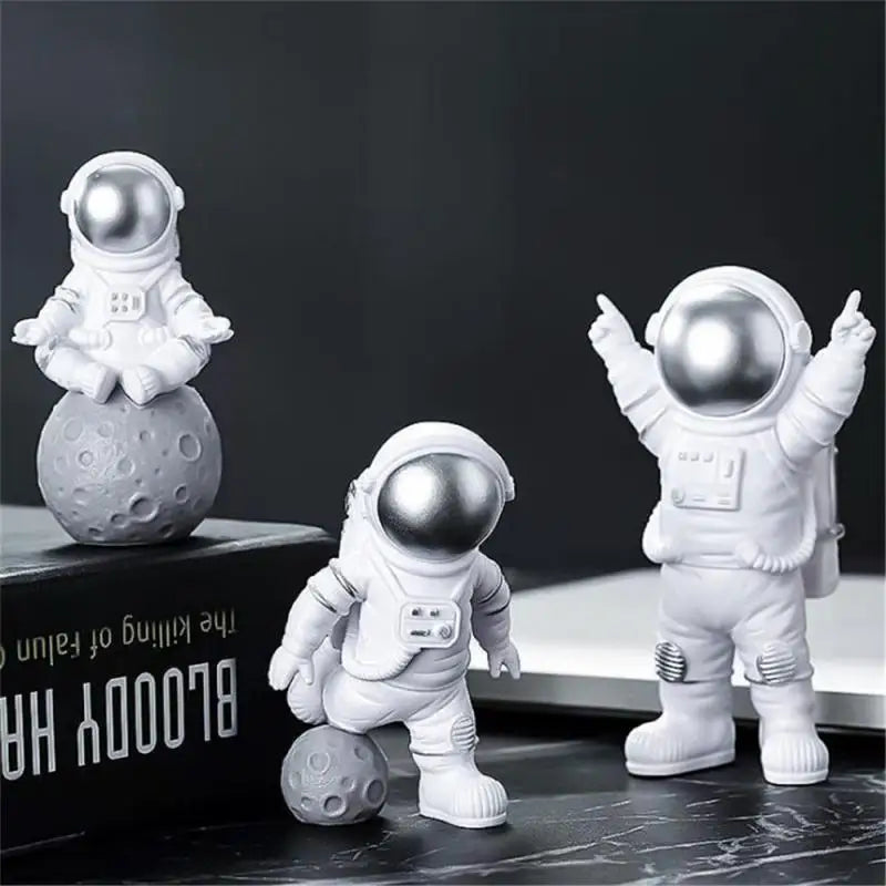 Nova Escultura de Astronauta em Miniatura para Decoração.